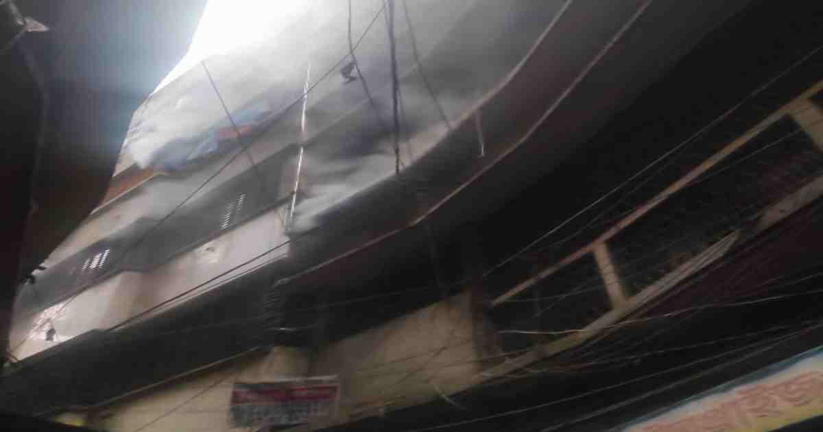 Fire that originated from warehouse in Chawkbazar building doused