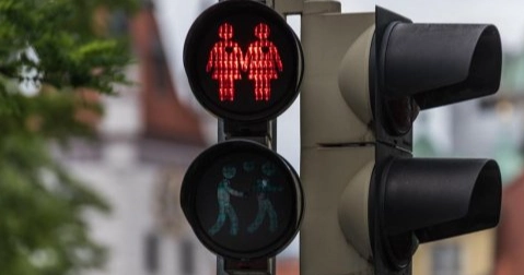 Pilot run of digital signal system begins Saturday on airport corridor