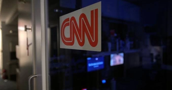 News organizations ask court to halt White House access ban until case is resolved