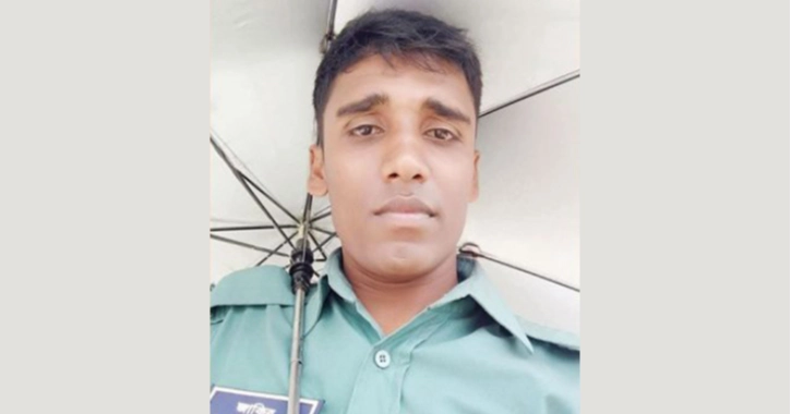 40 bhori gold allegedly seized in fake raid: Constable among two held in C'nawabganj