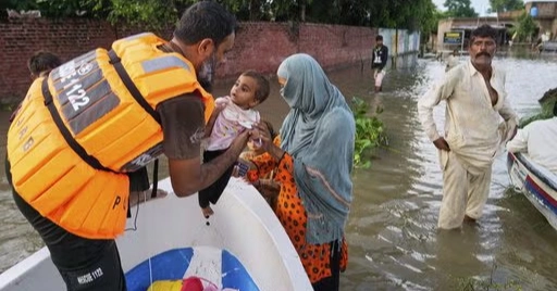 Flash floods kill 34 in Kashmir, displace over 210,000 in Pakistan