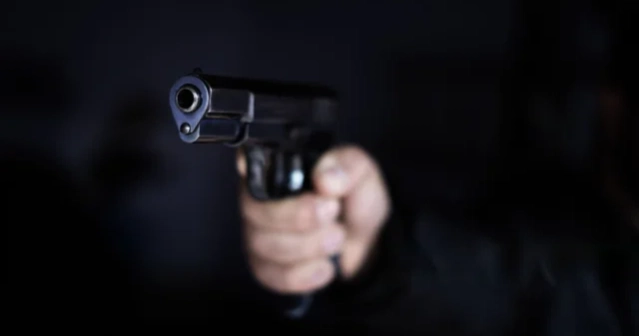 Youth shot in Khulna