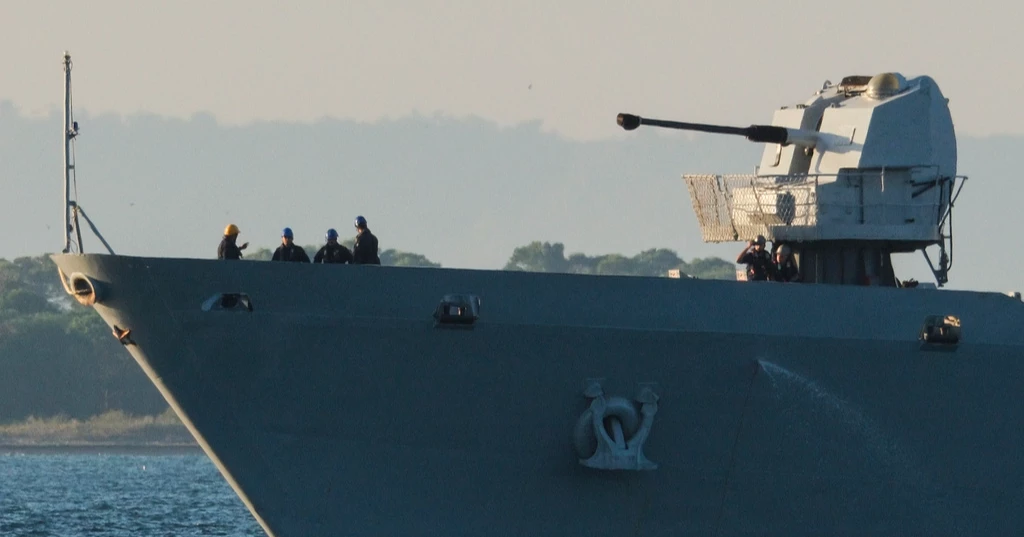 Italian ship docks at Albanian port to process asylum request