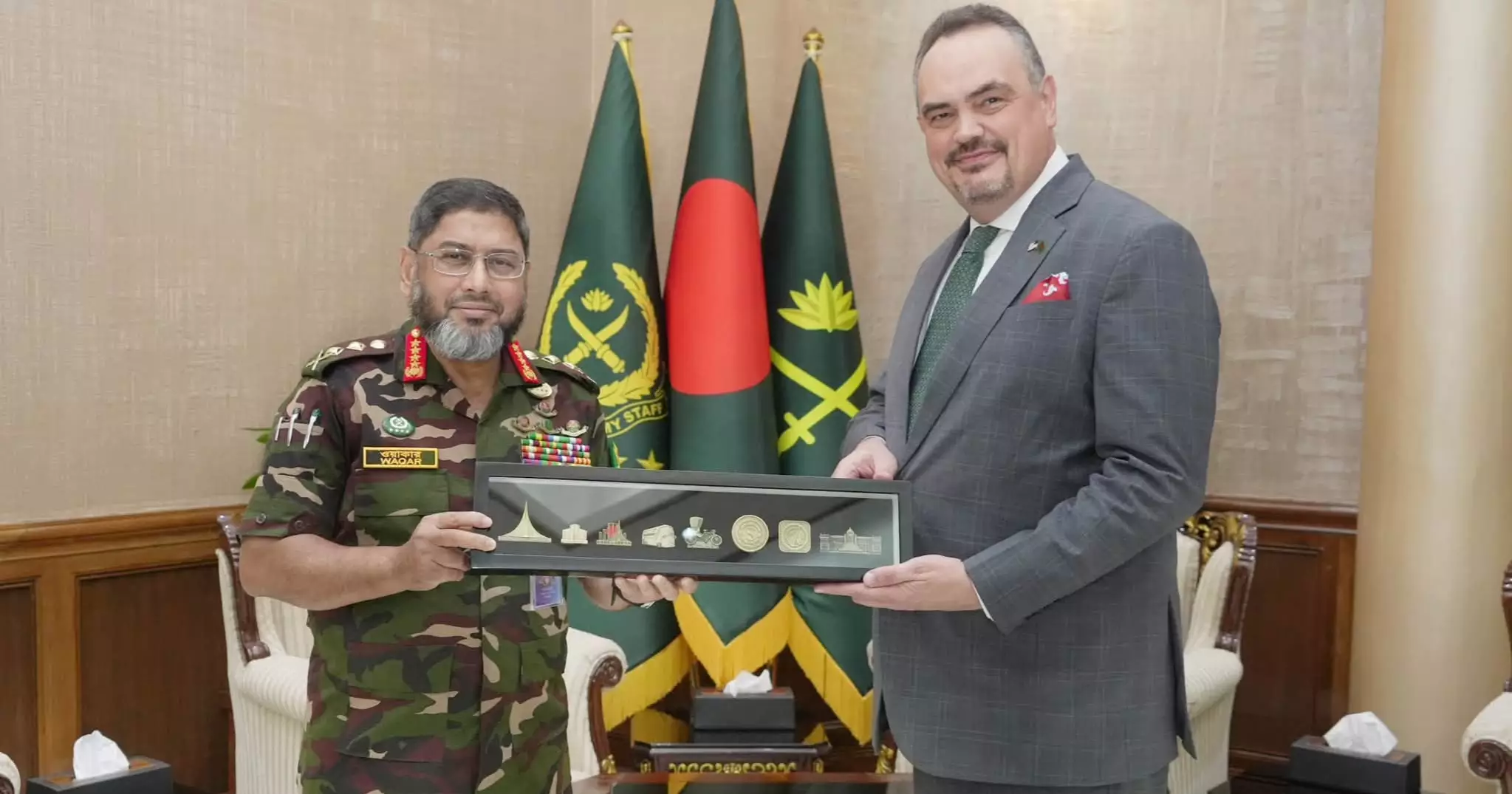 US ambassador pays courtesy call on Bangladesh Army chief
