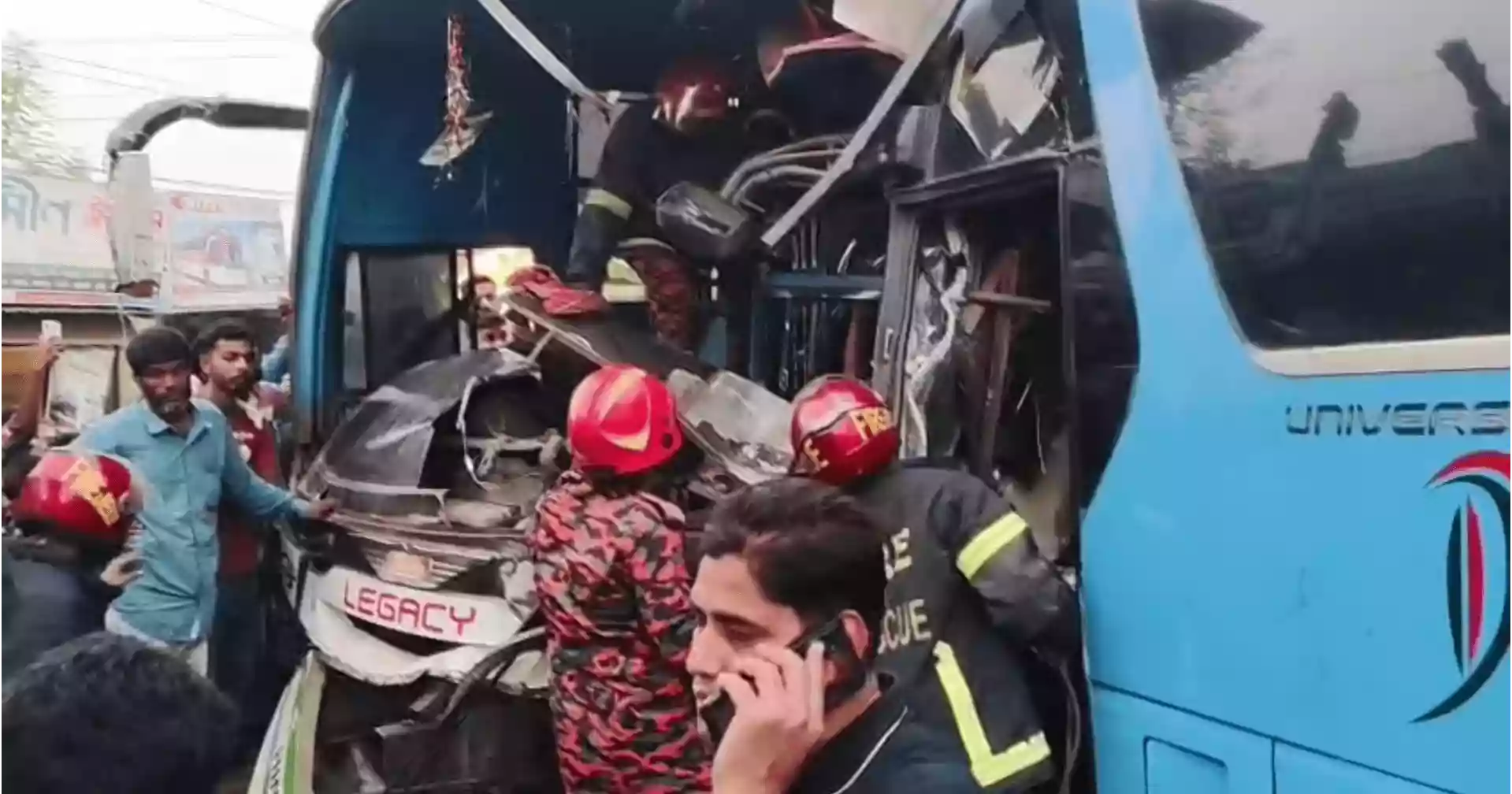 Bus helper killed, 15 injured in head-on collision in Natore