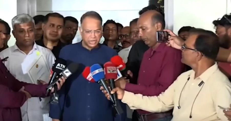 Energy minister meets PM, briefs him on fuel situation