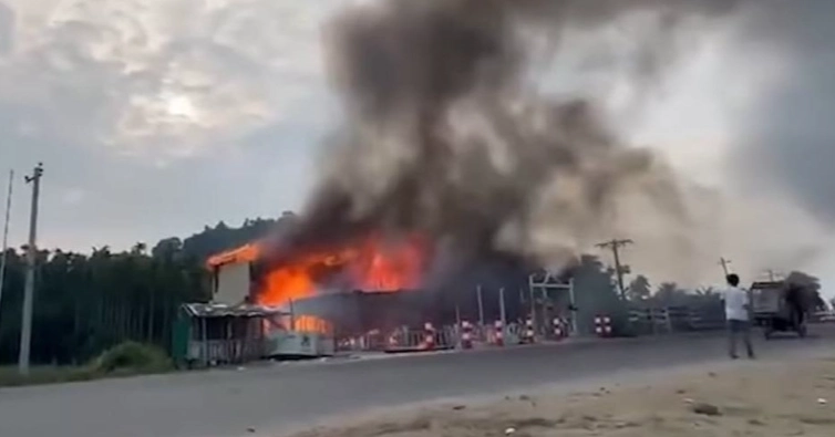 4 members of a family from Jashore still missing after Cox’s Bazar resort fire