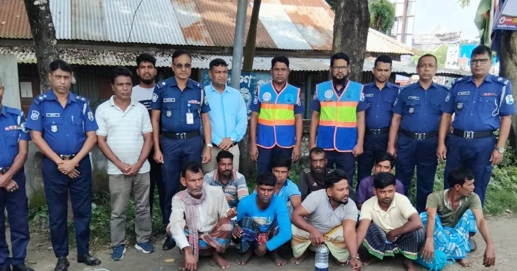 12 fishermen held for defying hilsa ban in Rajbari