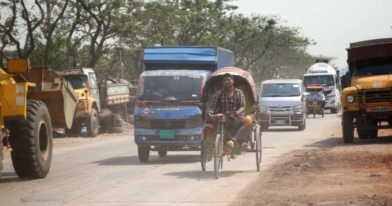 Dhaka’s air poses health risks to sensitive groups