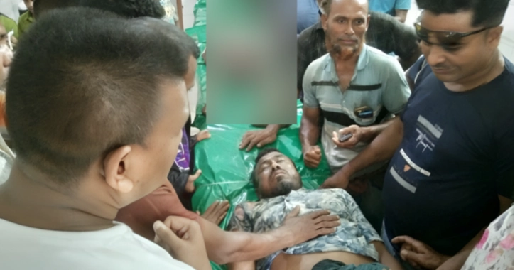 Man killed in Narail road accident