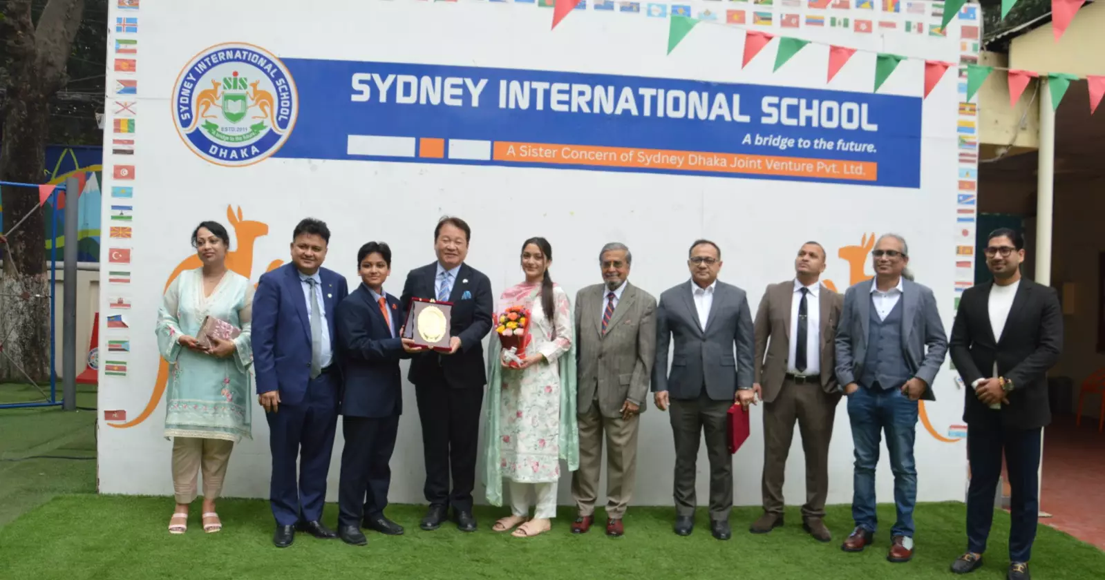Japanese delegation visits Sydney International School