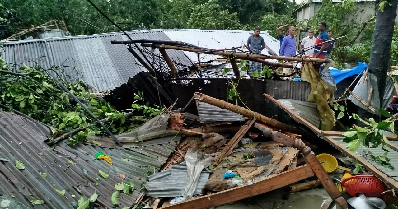 Tornado destroys over 500 houses in Nilphamari, injures 30