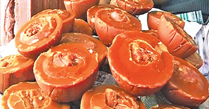 A Sweet Legacy: Traditional molasses-making flourishes in Jhenaidah village