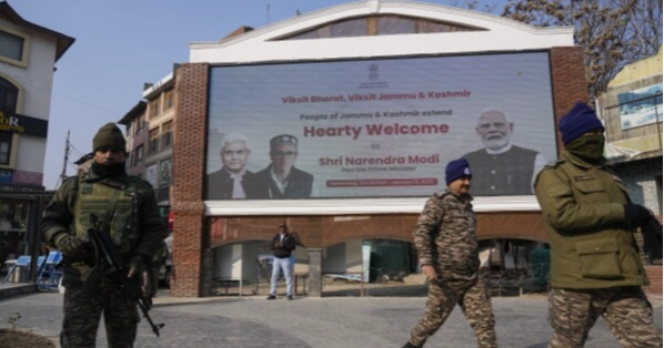 India's Modi marks the opening of a strategic tunnel in disputed Kashmir