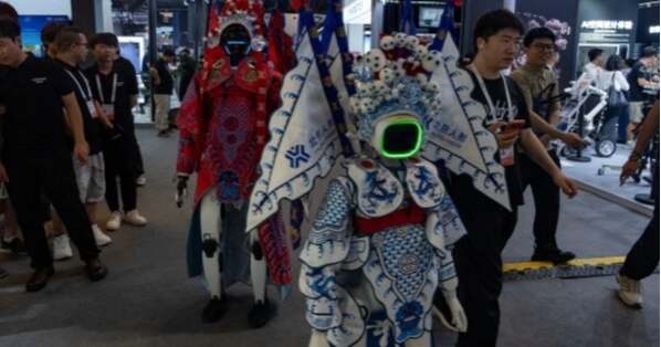 Shanghai AI forum highlights China's advances in artificial intelligence and robotics
