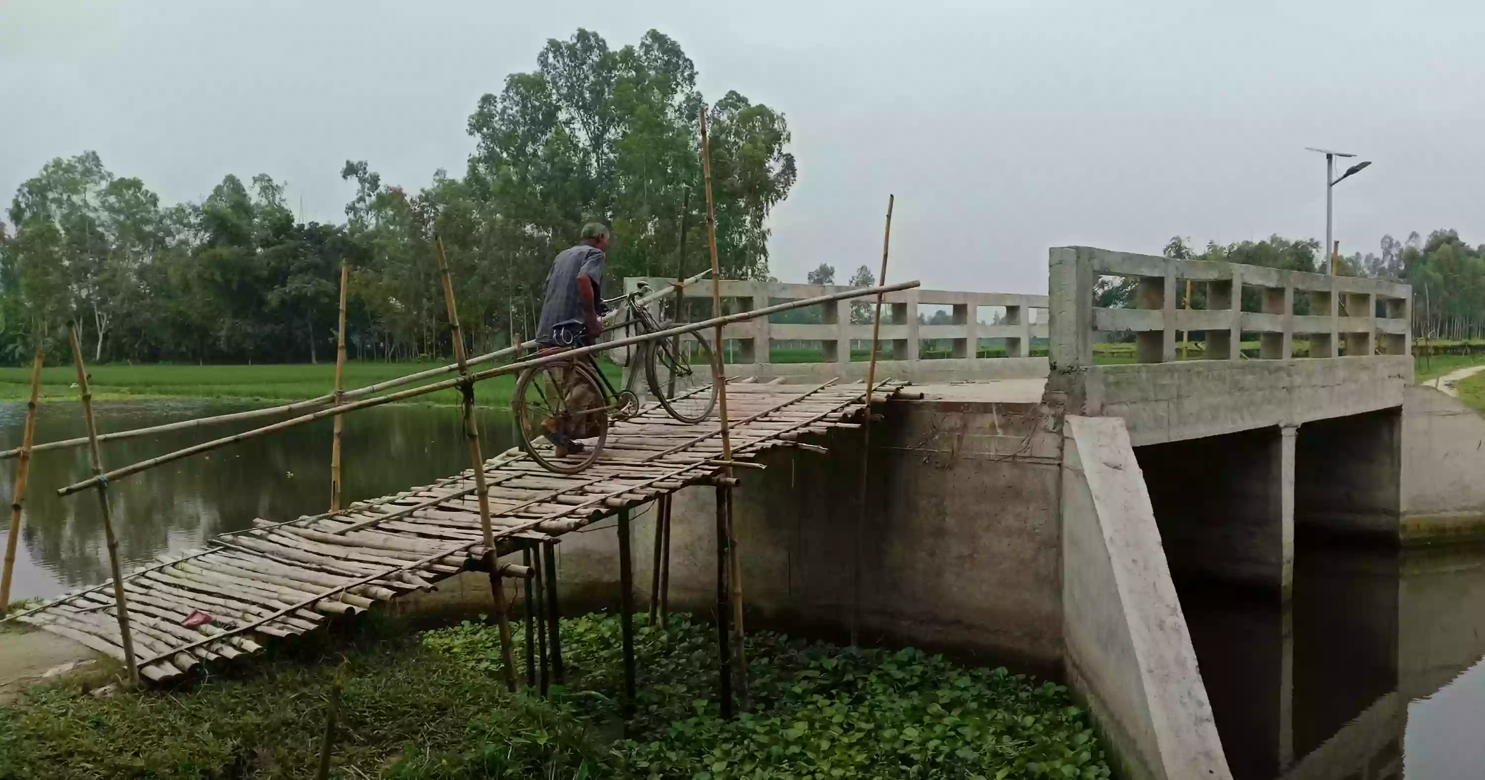 Bridge without roads leaves thousands stranded in Rangpur’s Mithapukur