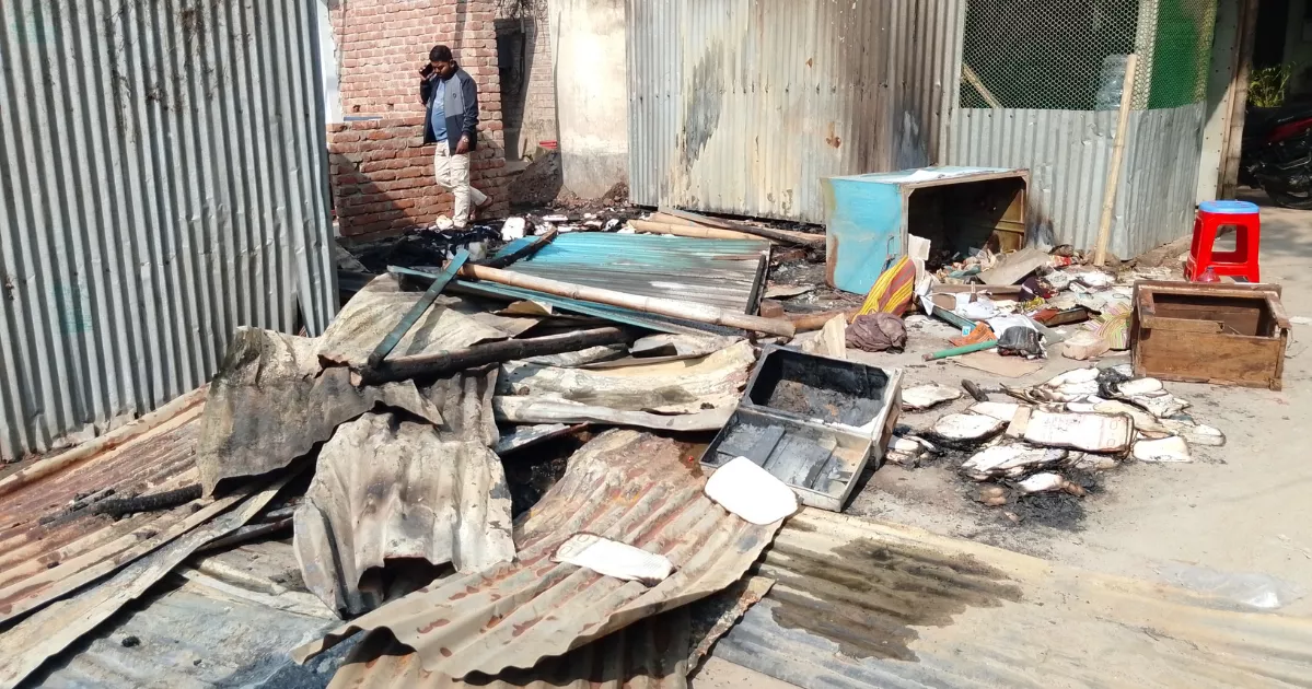 2 govt offices set on fire in Magura