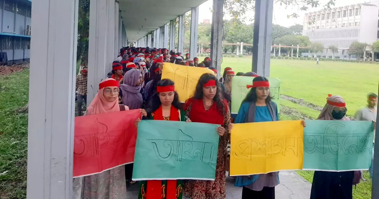BAU students condemn role of authorities during 'red' protest against attacks by 'outsiders'