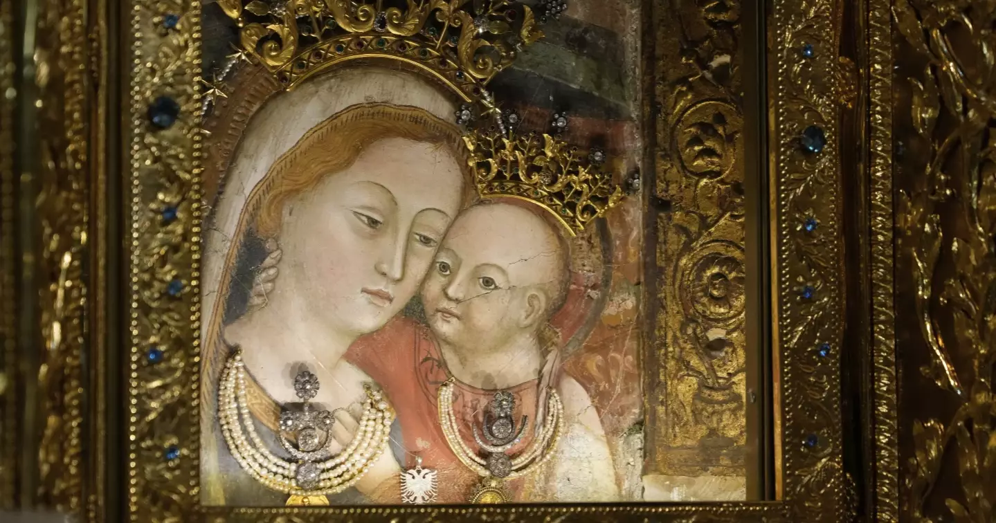 Why Popes and Catholics Pray to the Virgin Mary