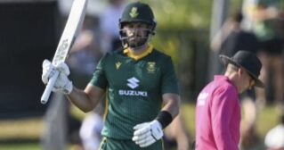 South Africa opt to bat first in 2nd ODI against Australia
