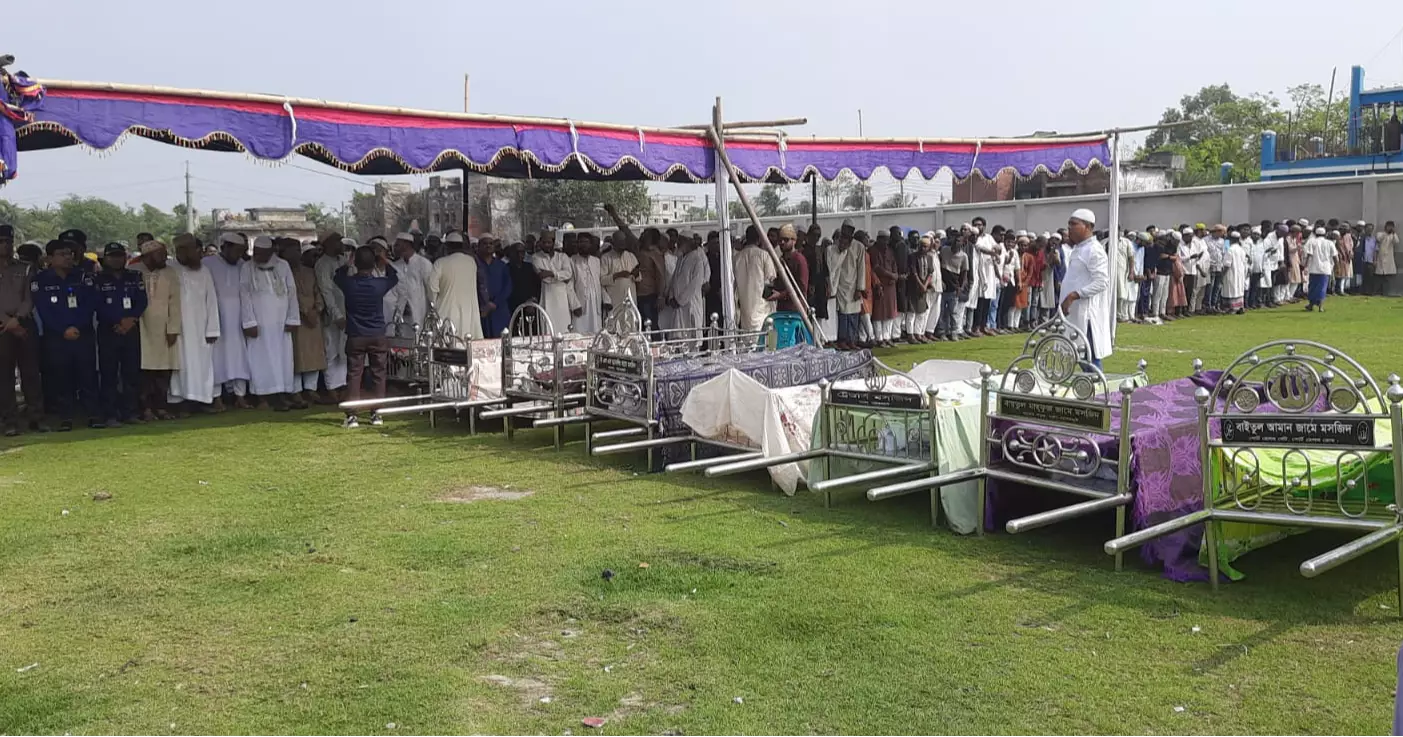 Khulna–Mongla highway crash : Nine members of a family laid to rest in Bagerhat