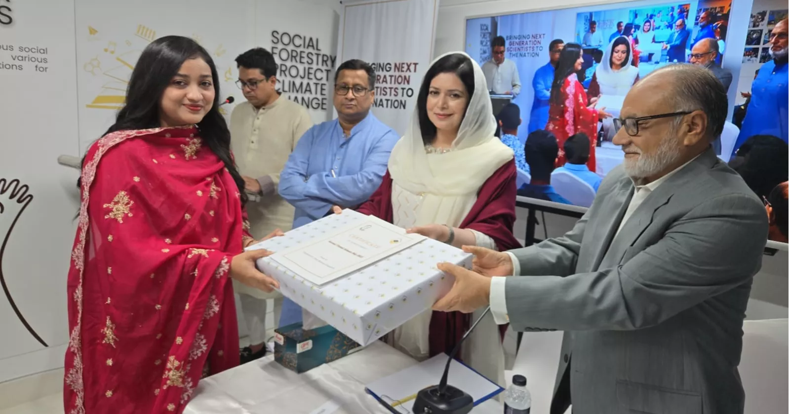 Zubaida pledges support for budding scientists