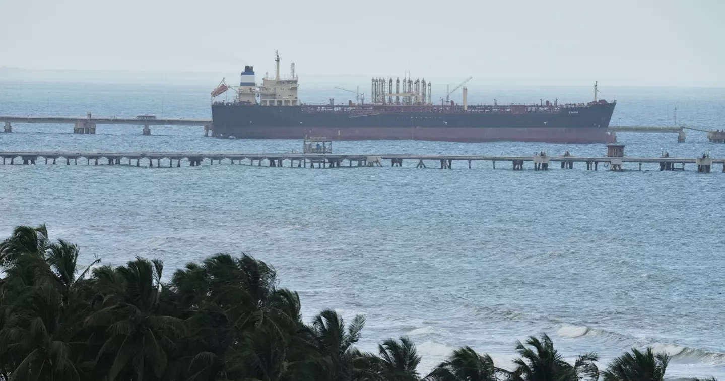 Venezuela criminalizes tanker seizures amid U.S. pressure