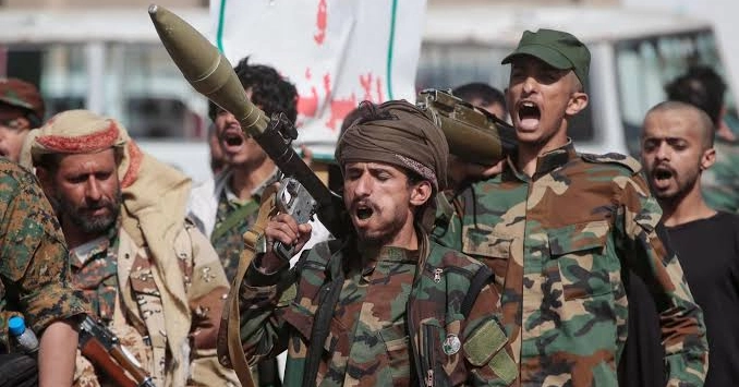 Over 500 Yemeni soldiers killed as Houthis advance toward Bab al-Mandab
