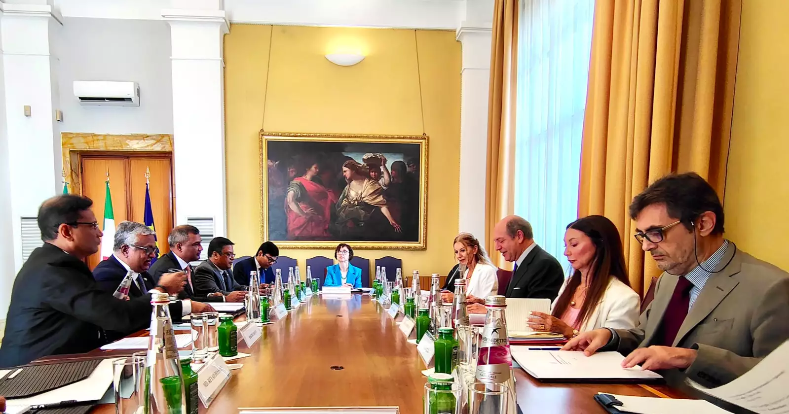 Dhaka seeks Italy’s special consideration for Bangladeshi workers facing permit issues