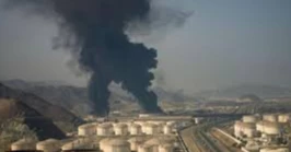 Gulf states report fresh attacks after Iran warns major UAE ports