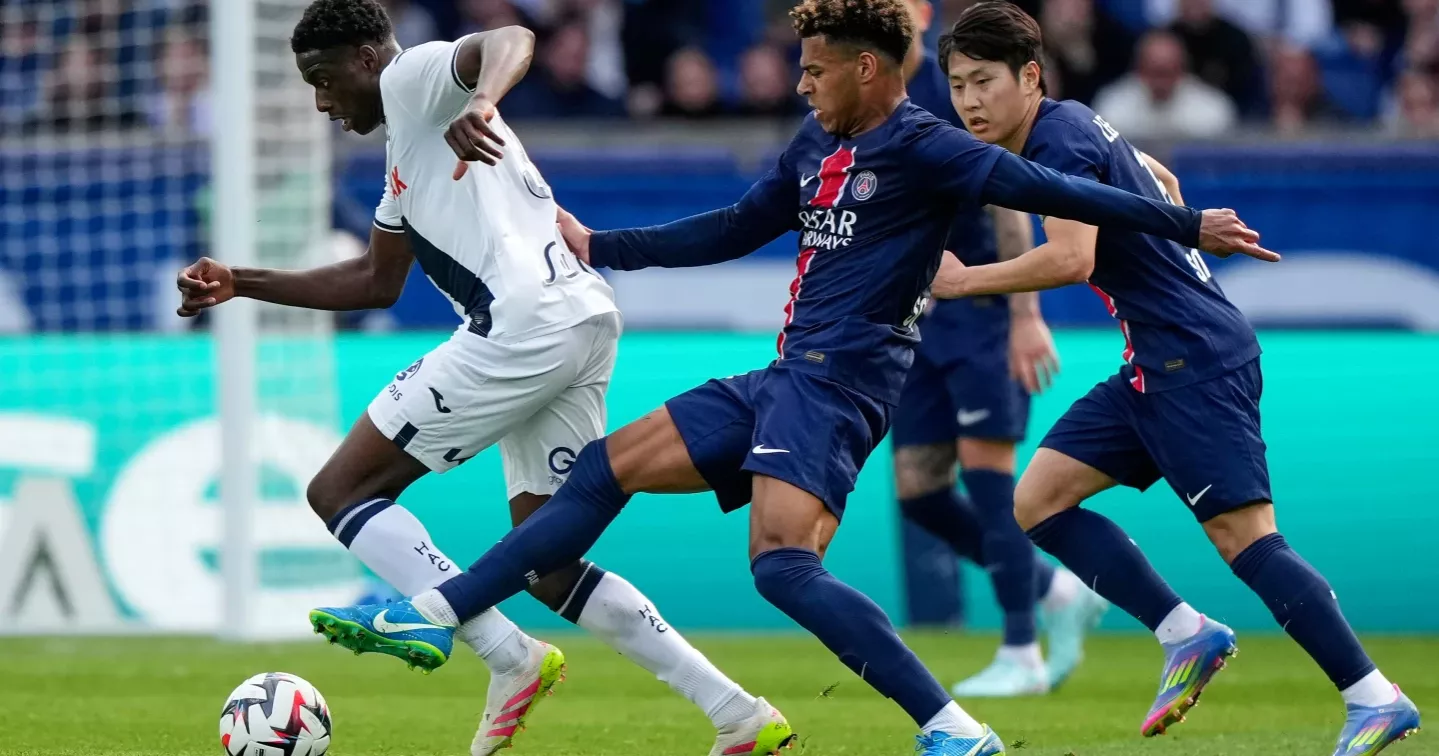 PSG closer to an unbeaten Ligue 1 season after beating Le Havre and Marseille reclaims 2nd