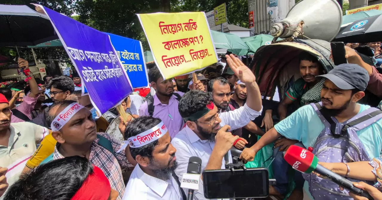 Recommended pry assistant teachers begin indefinite sit-in, demand appointments within Aug