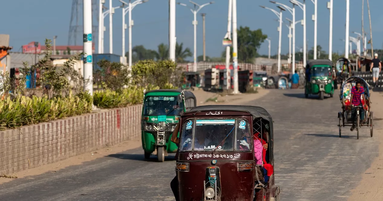 Dhaka’s air again turns ‘moderate’ this morning