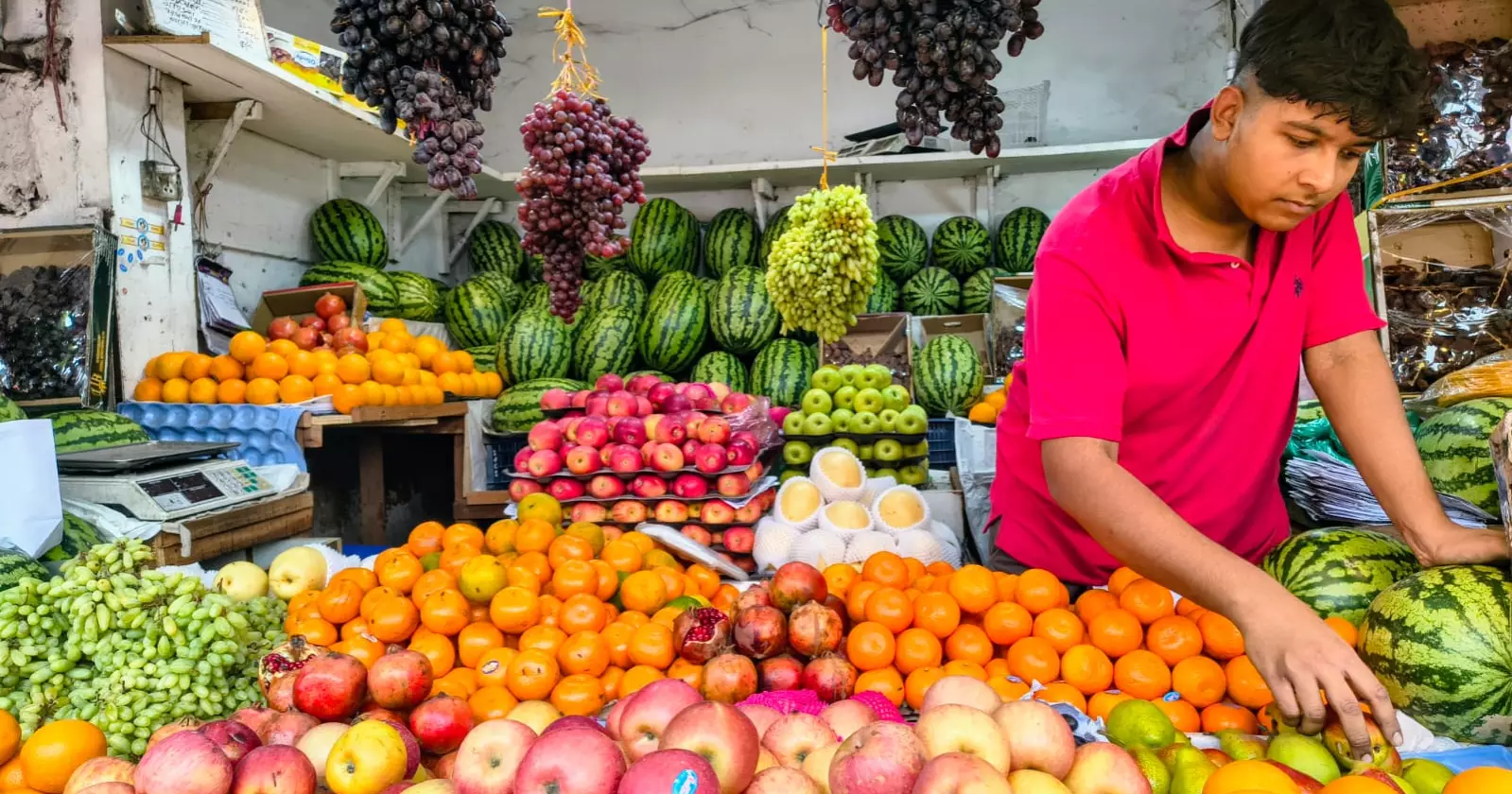 Fruit prices drop sharply in Dhaka after Eid, Ramadan