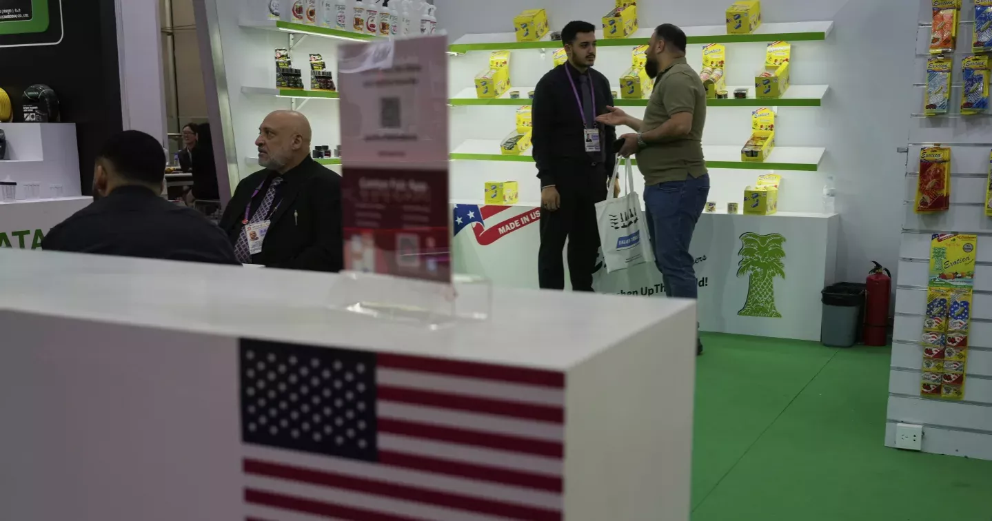 China's economy grows at a 5.4% annual pace in Jan-March quarter