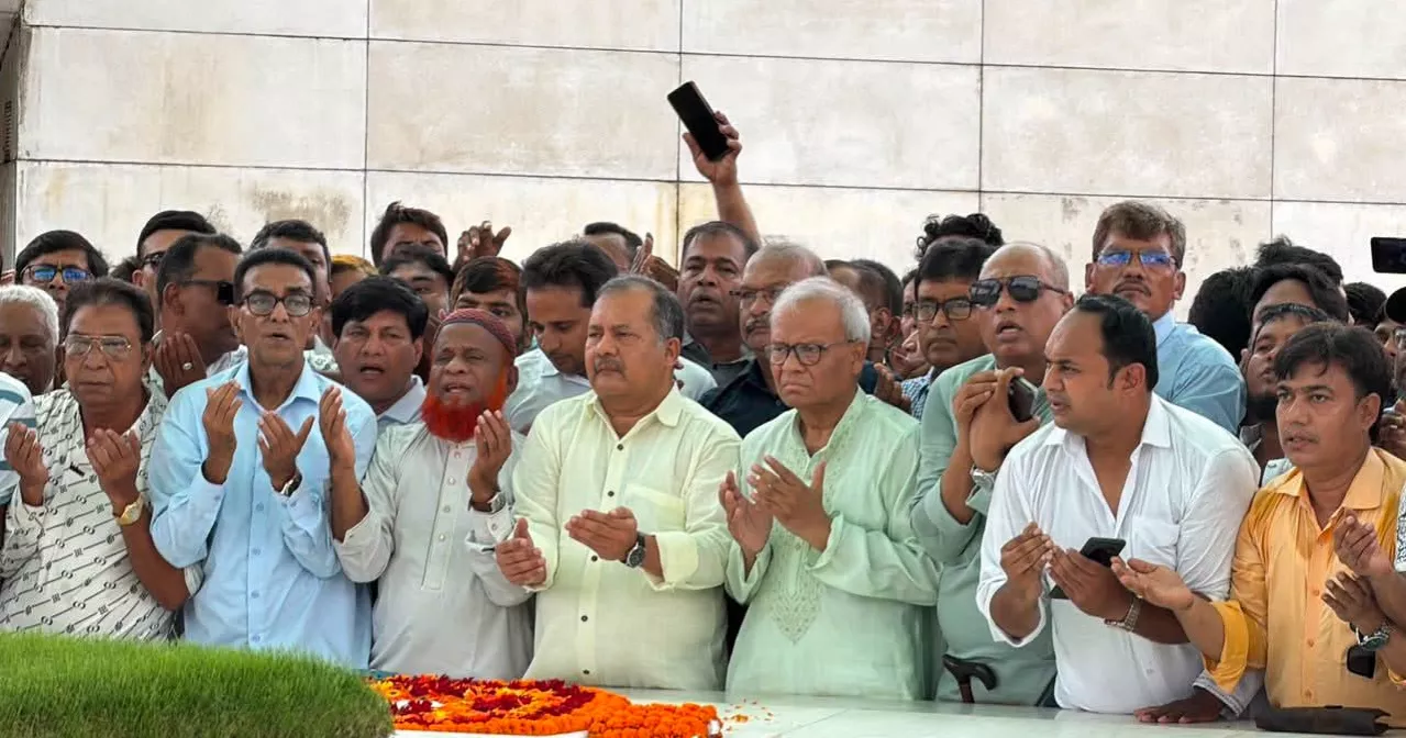 PM’s Political Adviser Swapon pays tribute to Zia, Khaleda