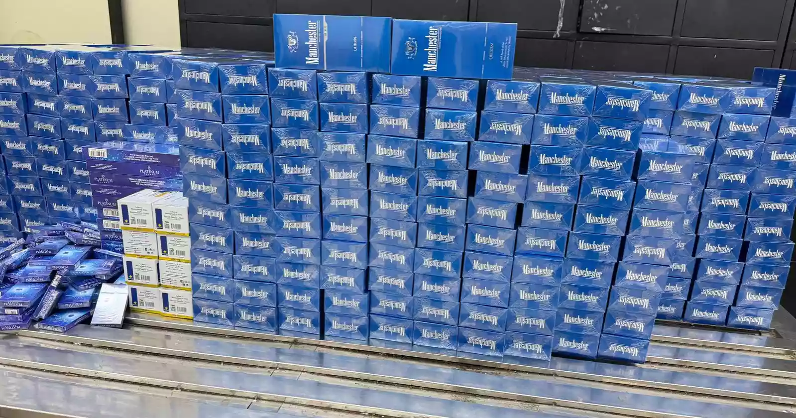 CIID seizes contraband worth Tk 28 lakh at Dhaka airport