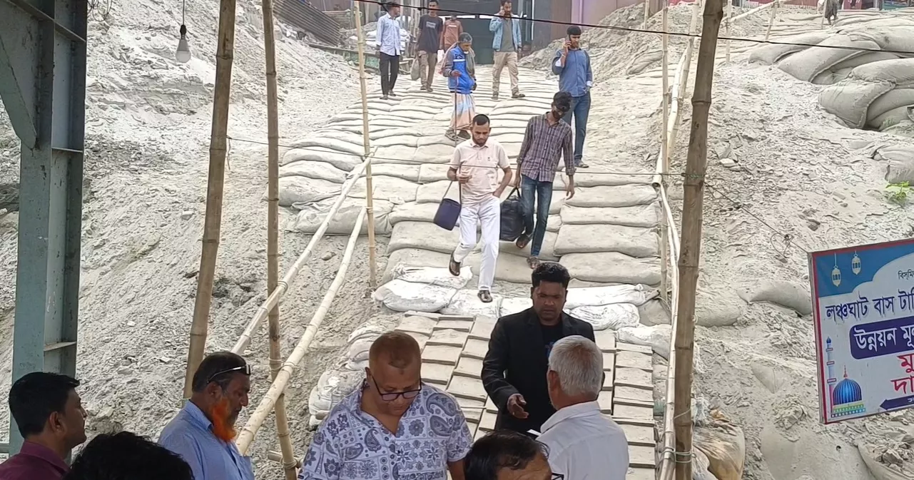 Patuaria ferry terminal still unprepared, Eid travellers fear suffering