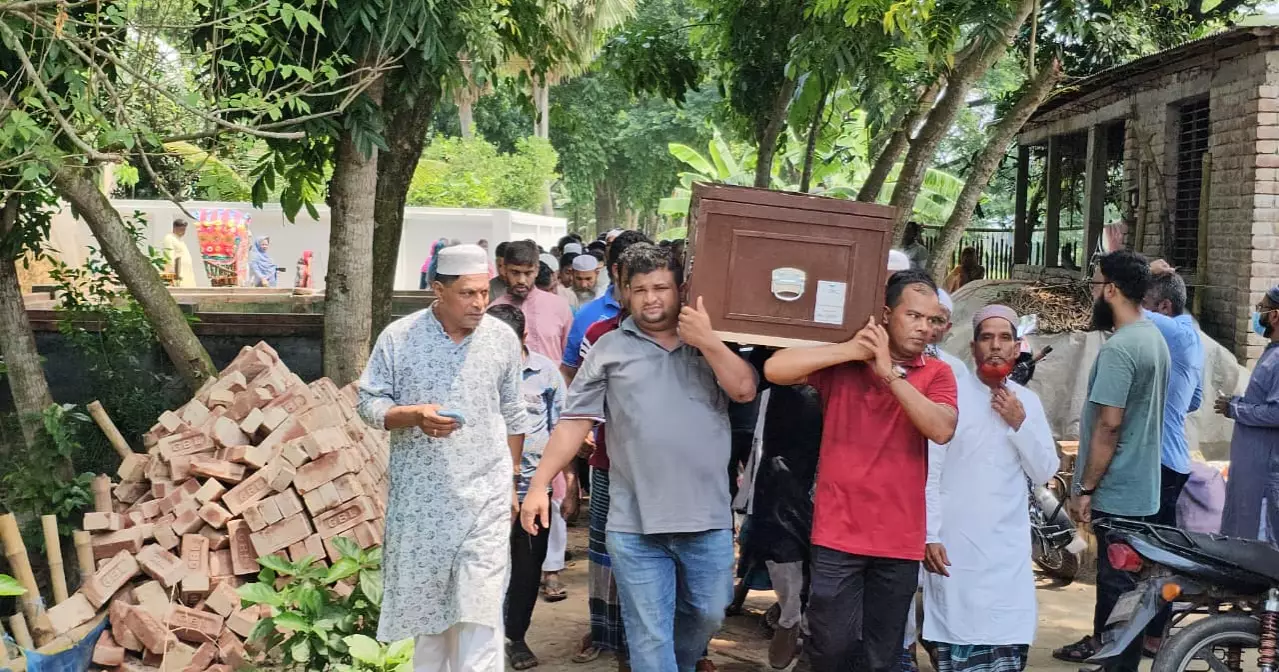 Body of Rajbari’s Murad returned home after 15 days following Saudi road accident