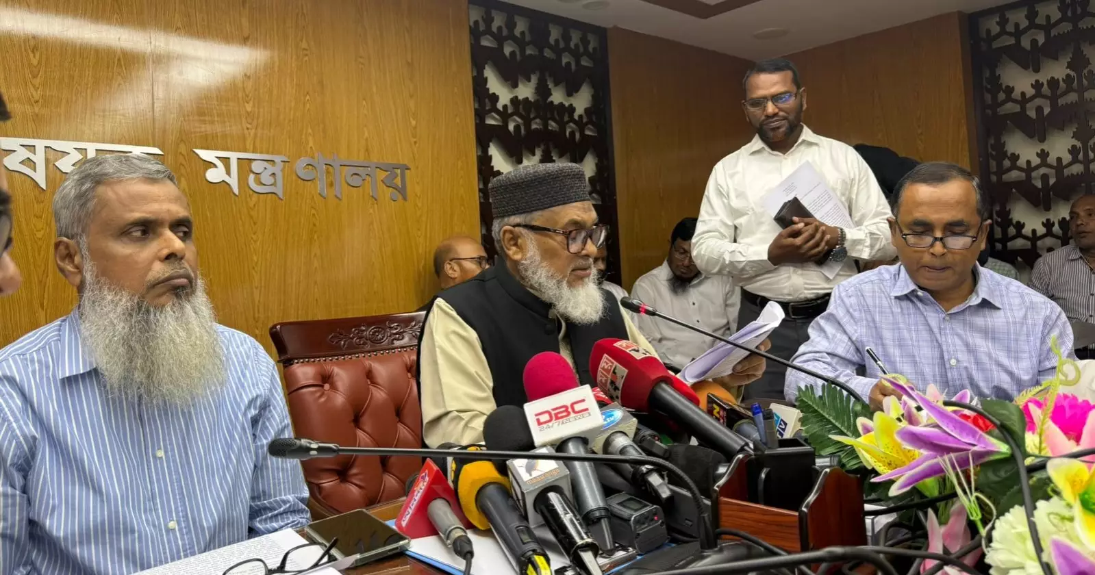 Govt reviewing Hefajat’s demand to replace music teachers with religious ones: Adviser