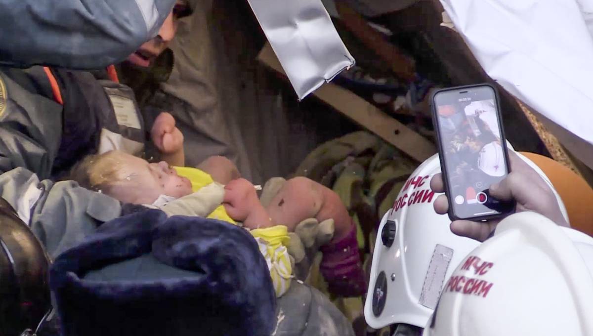 Russian baby rescued after nearly 36 hours in frozen rubble