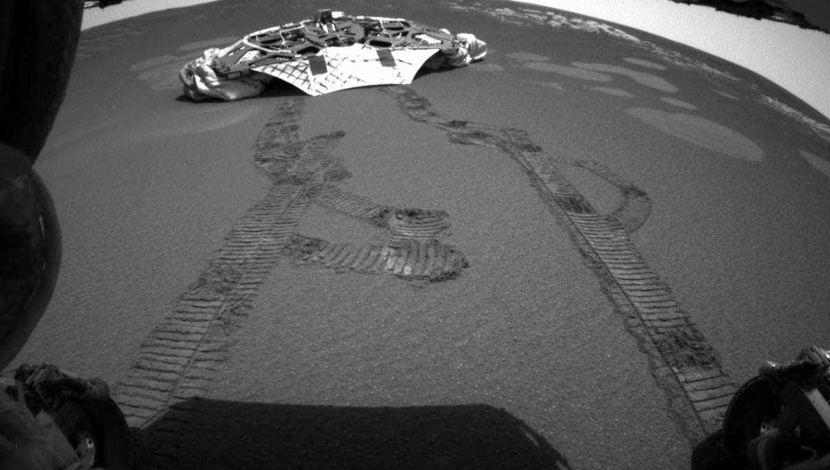 NASA about to pull plug on Mars rover, silent for 8 months