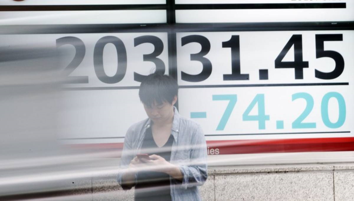 Asian shares mixed amid ongoing worries about US-China trade