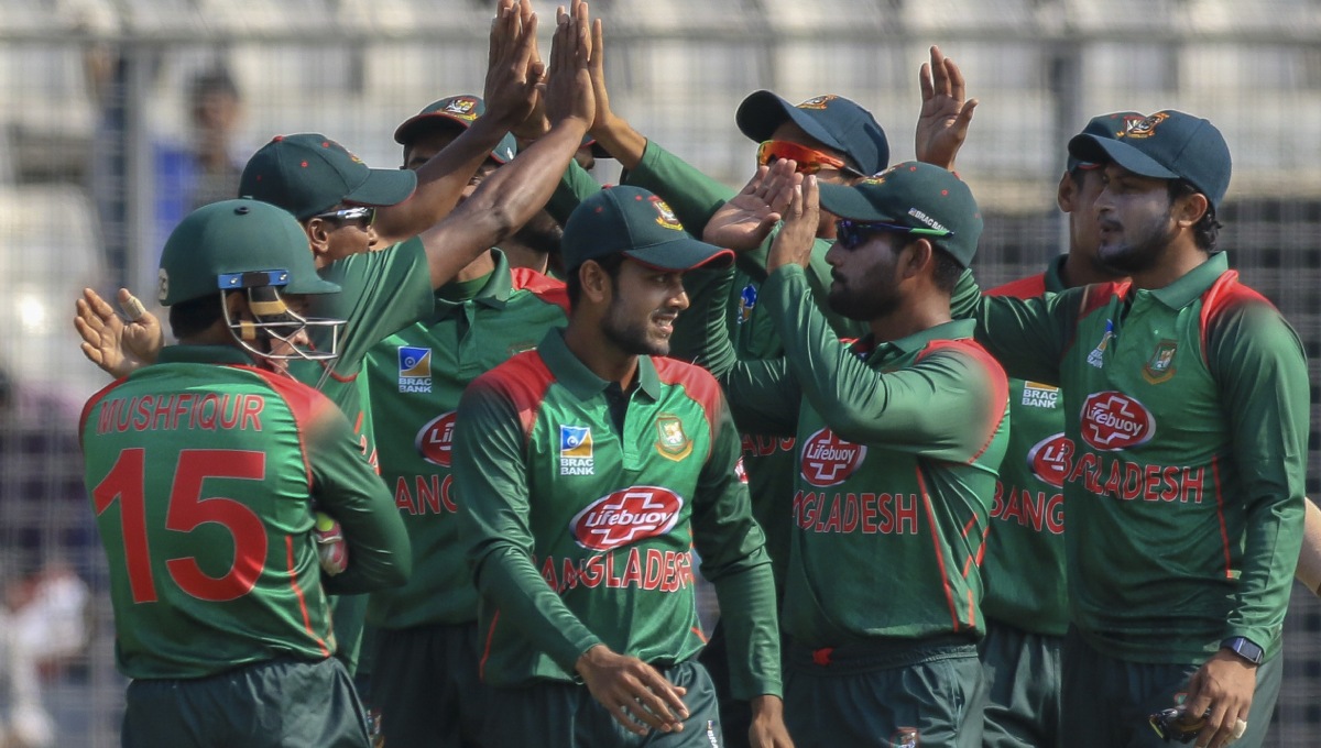 Windies tumble at 195/9, Mashrafe, Mustafiz bag 3-wkt each