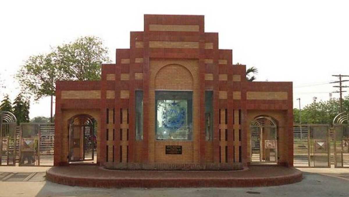 One held over admission test forgery at JU