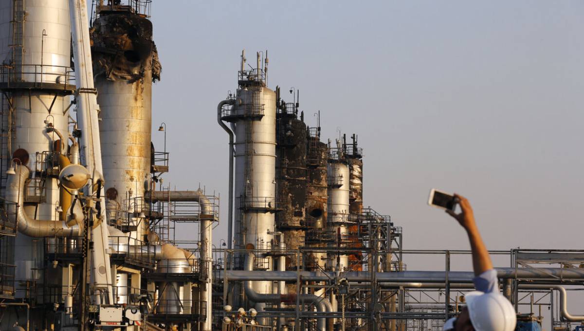 Saudis allow media to see oil facility damaged by attacks