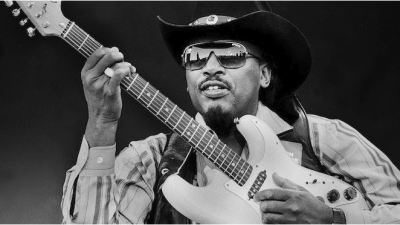 Legendary Chicago blues guitarist Otis Rush dies at 84