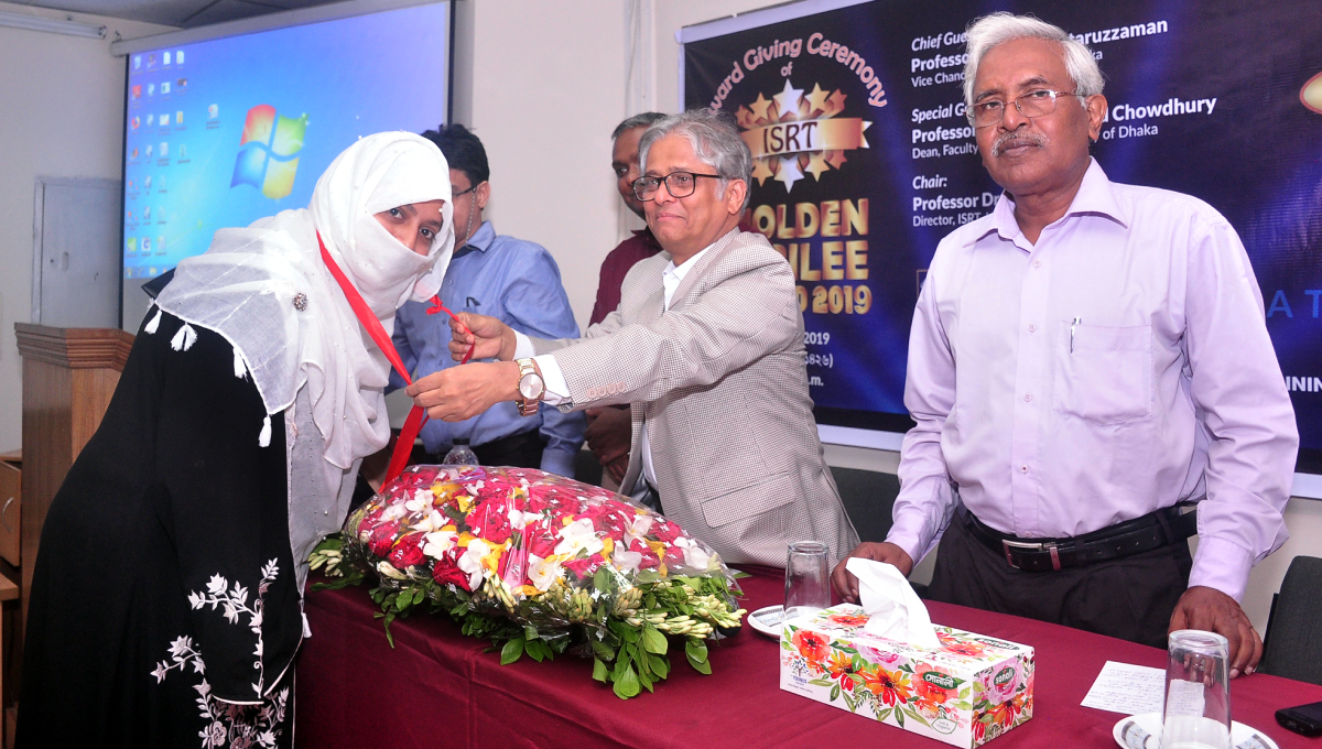 Tasnim Ara gets ‘ISRT Golden Jubilee Award 2019’