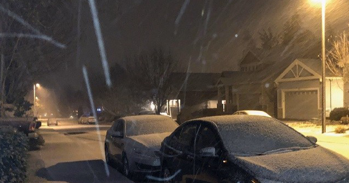 Woman rescued after 12 nights stranded in Outback, 2 missing