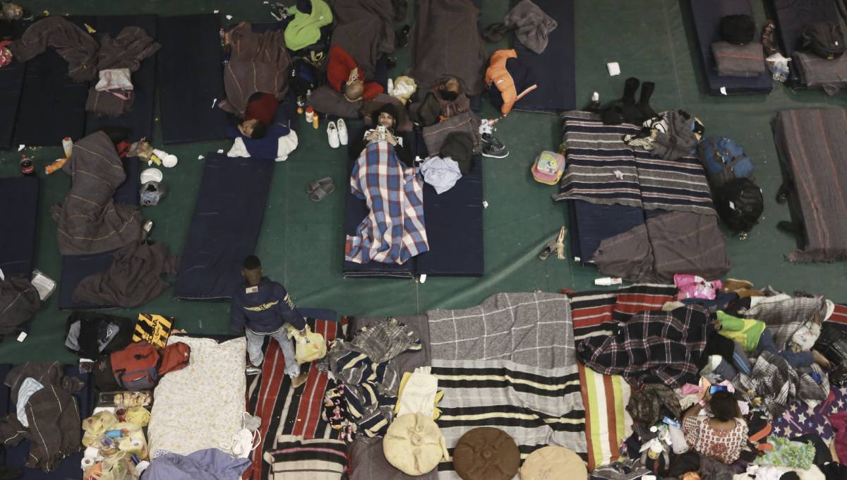 Mexico closes temporary migrant shelter near US border